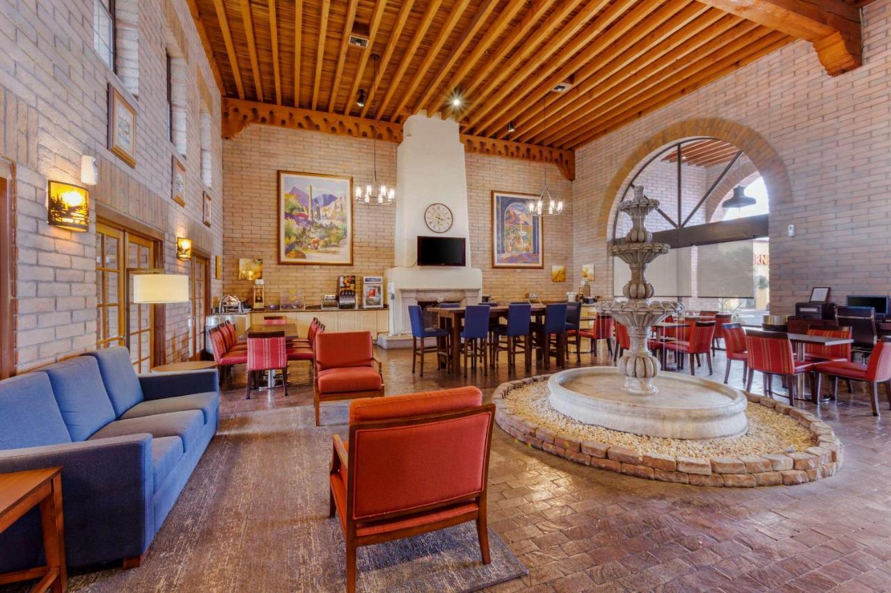 Comfort Suites At Sabino Canyon Tucson Esterno foto