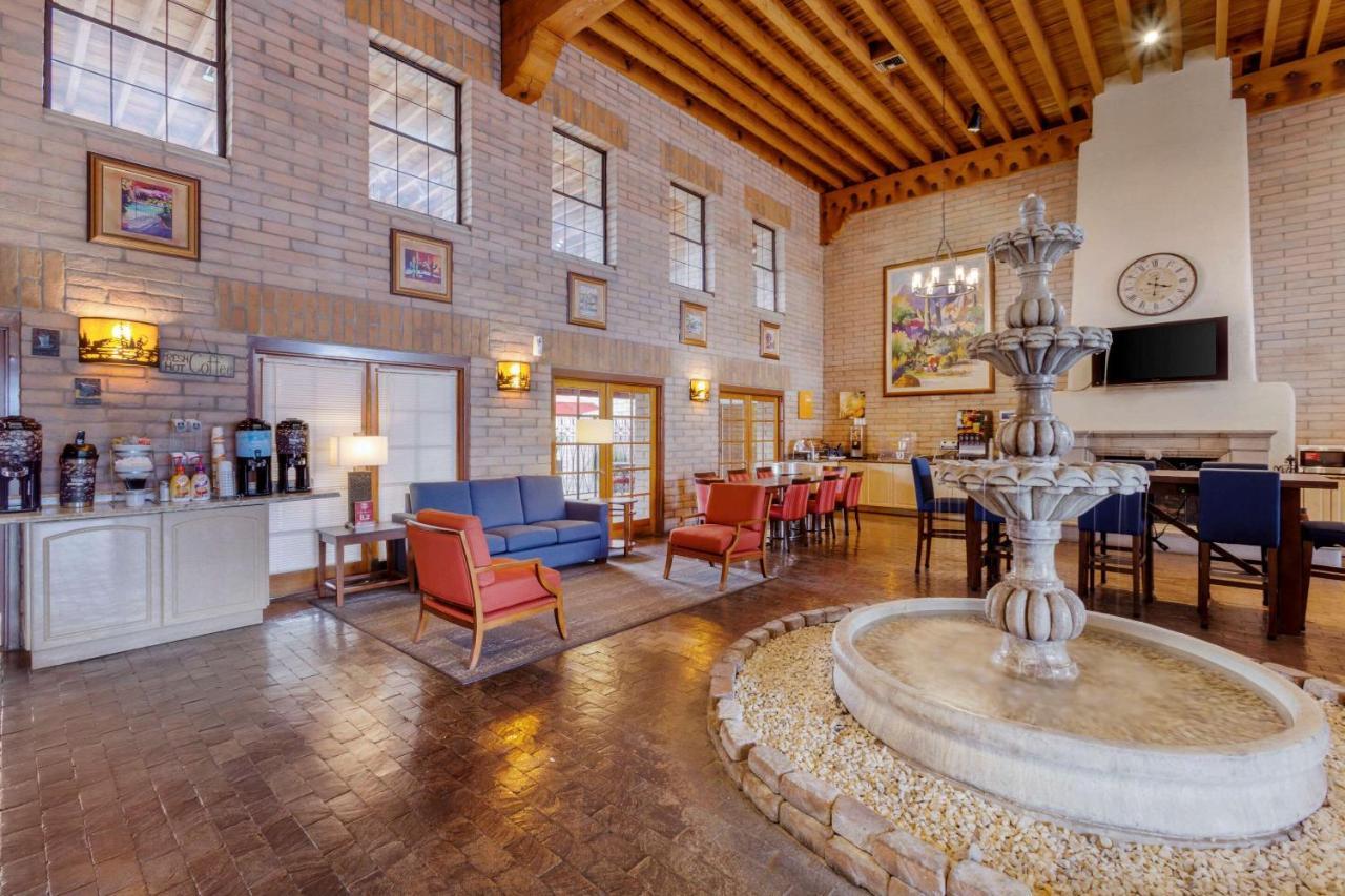 Comfort Suites At Sabino Canyon Tucson Esterno foto