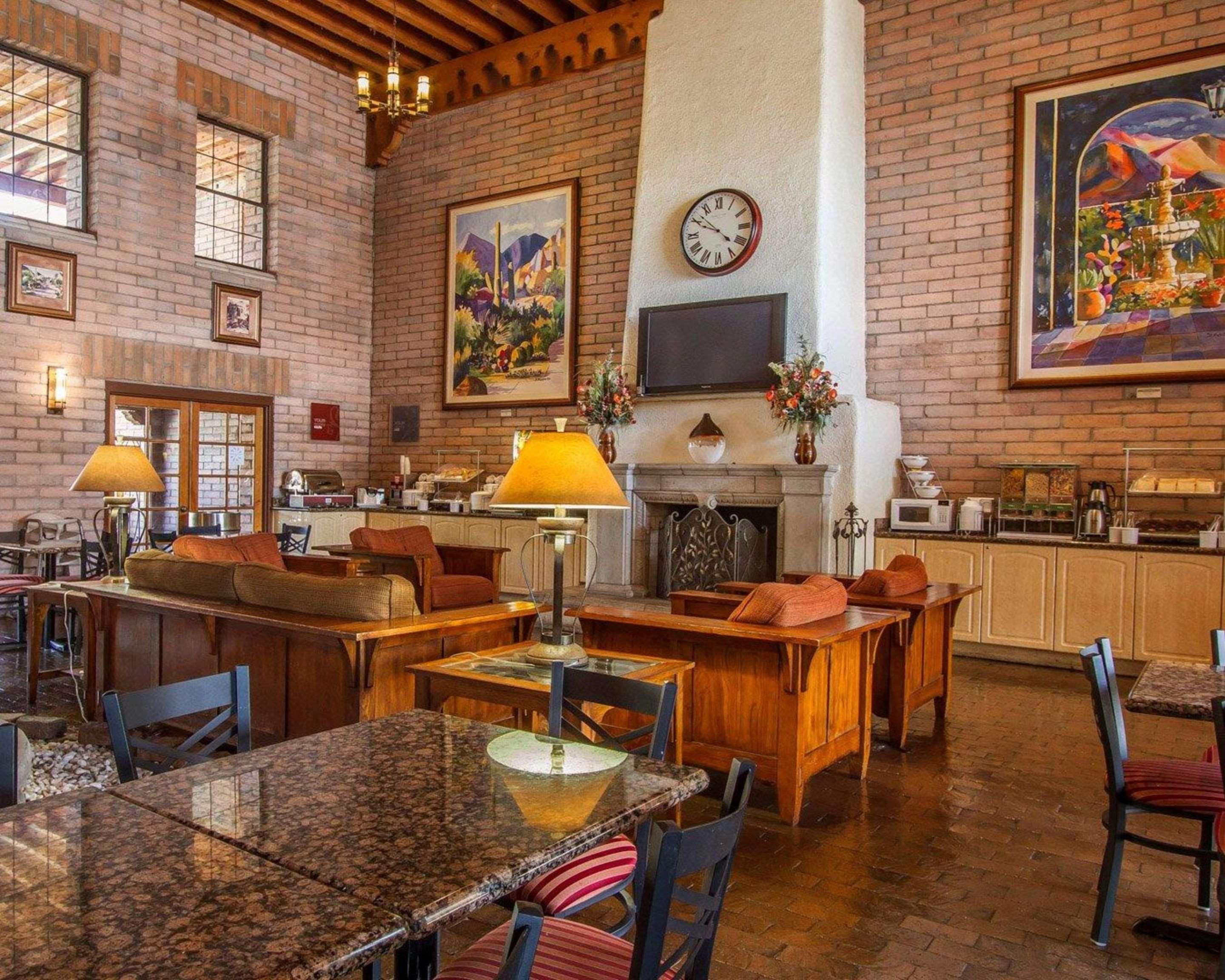 Comfort Suites At Sabino Canyon Tucson Esterno foto