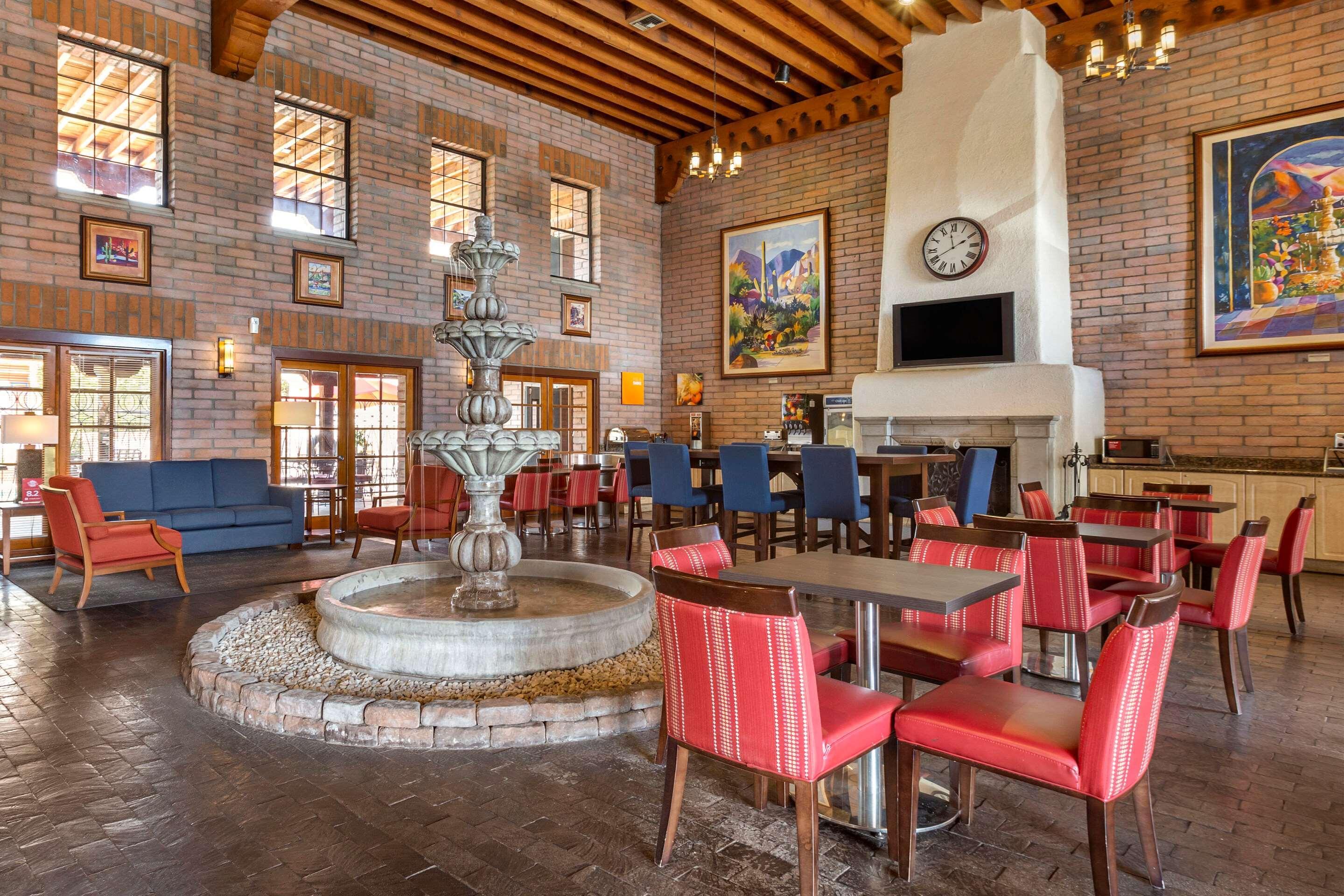 Comfort Suites At Sabino Canyon Tucson Esterno foto